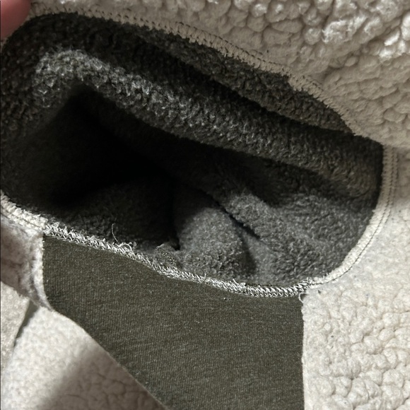 Vintage 2010s Abercrombie & Fitch Fur Lined Zip Up Hoodie - Picture 5 of 5